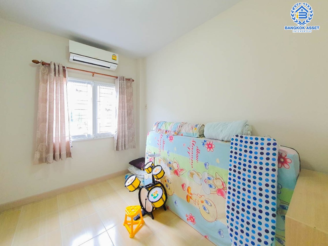 *****ทาวน์เฮ้าส์มือสองกรุงเทพฯ ม.รื่นฤดี7 หทัยราษฎร์ เนื้อที่เกือบ 19 ตร.ว. ฟังก์ชัน 3 ห้องนอน 2 ห้องน้ำ 1 ที่จอดรถ แถมฟรี! 2 เครื่องปรับอากาศ บนทำเลติด ถ.หทัยราษฎร์ ใกล้รถไฟฟ้าสายสีชมพู "สถานีมีนบุรี" ในราคาสุดคุ้ม!